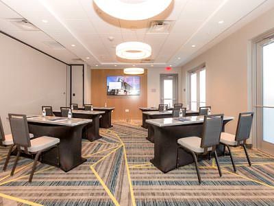 Cambria Hotel And Suites Lax