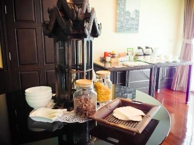 Monaco Bangkok Hotel