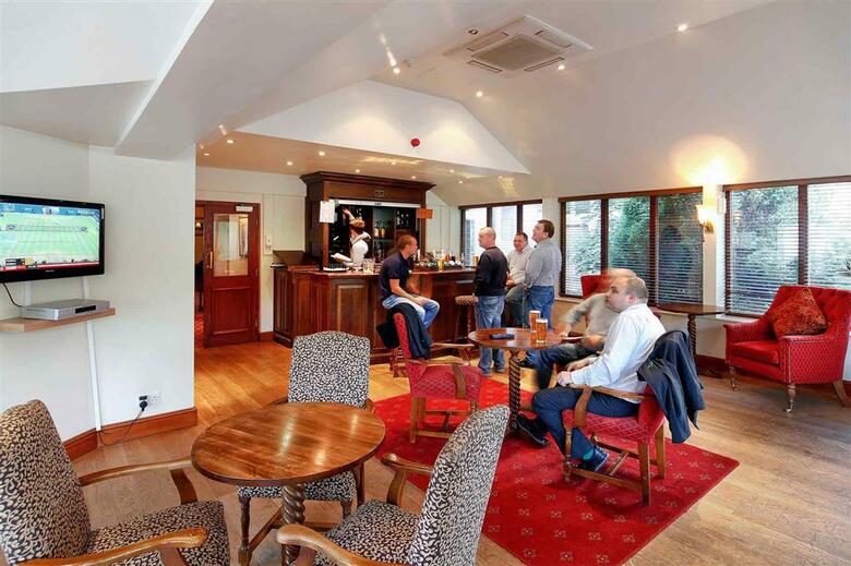 Hotel Madeley Court