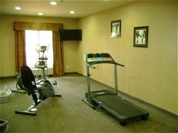 Holiday Inn Express Hotel & Suites Alexandria