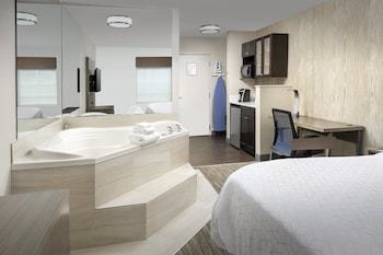 Holiday Inn Express Hotel  Suites Annap