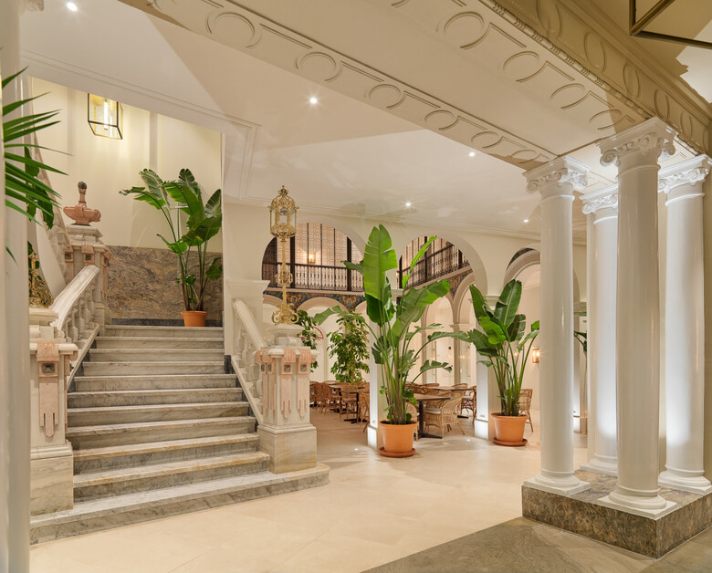Hotel H10 Palacio Colomera