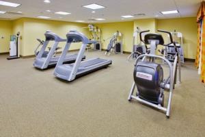 Holiday Inn Express Hotel & Su