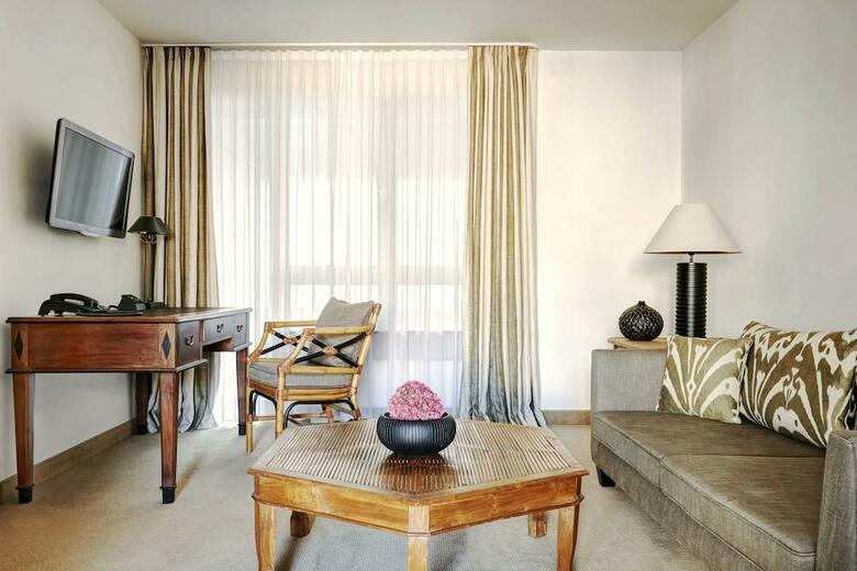 Hotel Mandala Suites