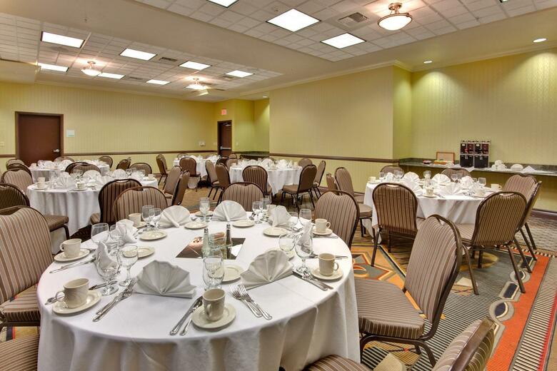 Holiday Inn Hotel & Suites Bakersfield North