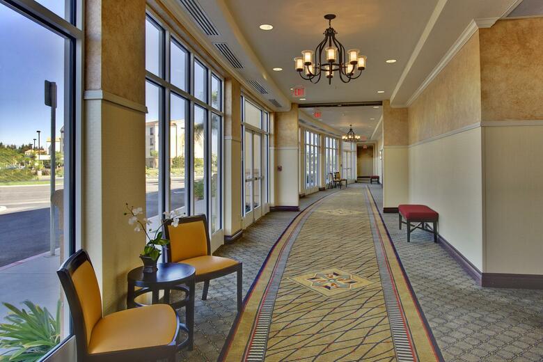 Holiday Inn Hotel & Suites Bakersfield North
