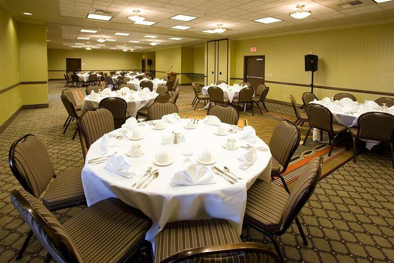 Holiday Inn Hotel & Suites Bakersfield North