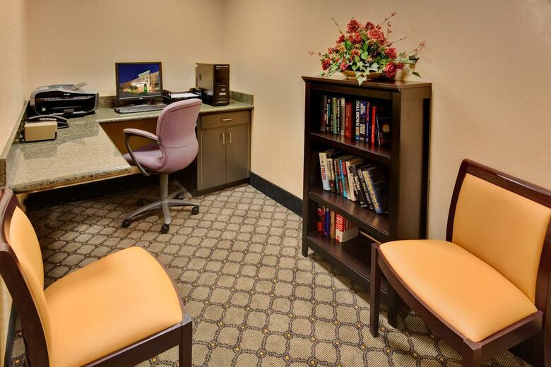 Holiday Inn Hotel & Suites Bakersfield North