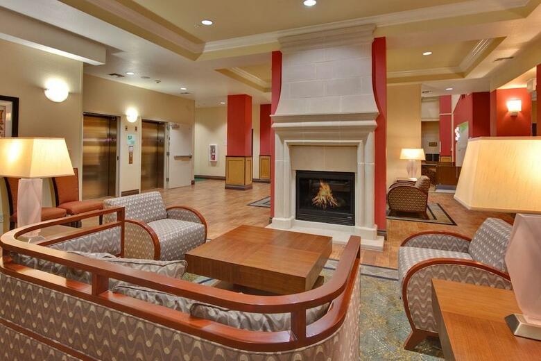 Holiday Inn Hotel & Suites Bakersfield North