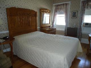 Hotel Thayers Inn