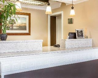 Hotel Rodeway Inn