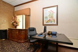 Best Western Plus Midway Hotel