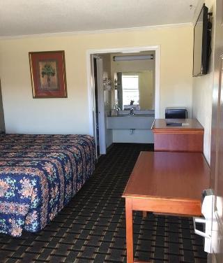 Travelodge By Wyndham Orangeburg
