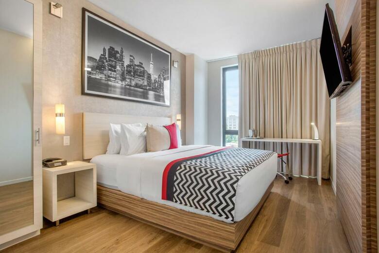 Insignia Hotel Ascend Hotel Collection
