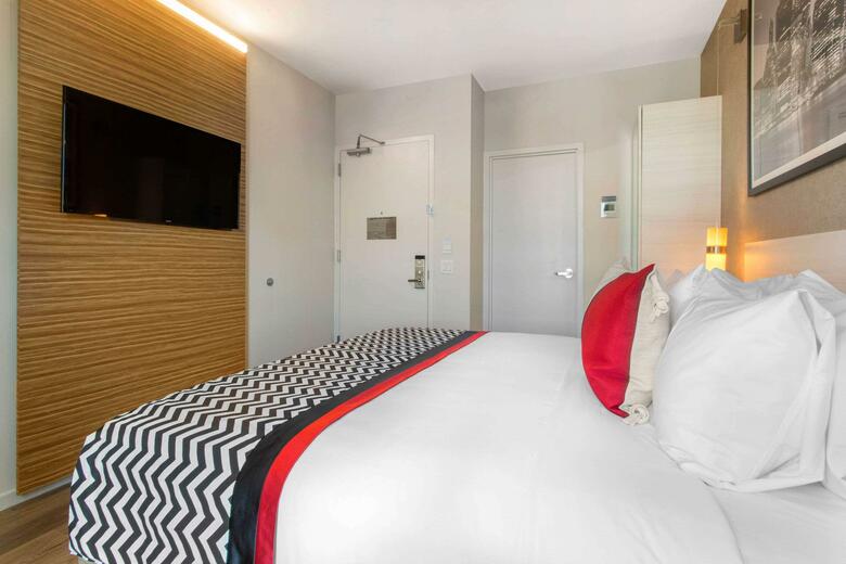 Insignia Hotel Ascend Hotel Collection