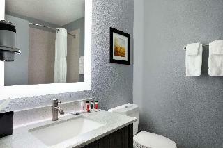 Baymont By Wyndham Shawnee