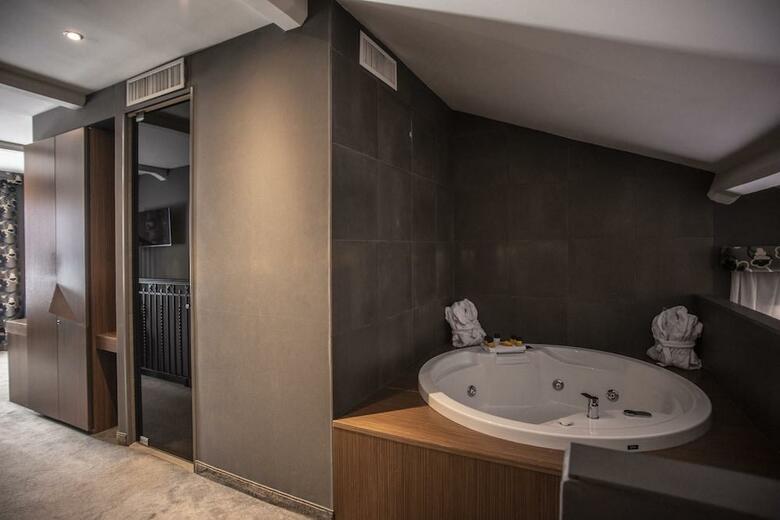 The Building Hotel Rome