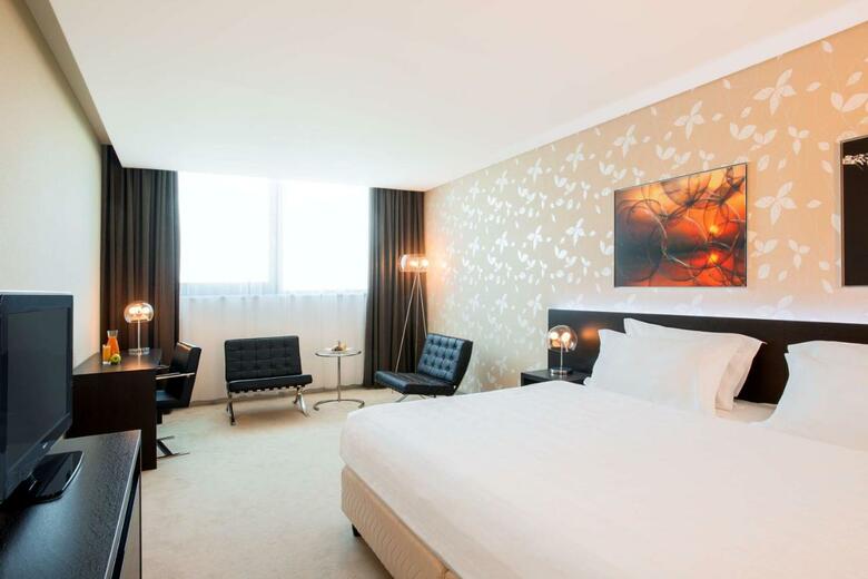 Hotel NH Bratislava Gate One