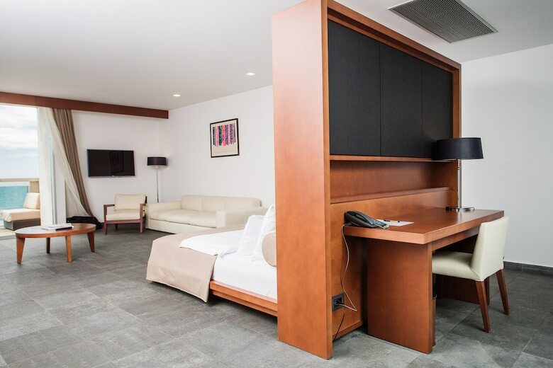Hotel Avala Resort & Villas