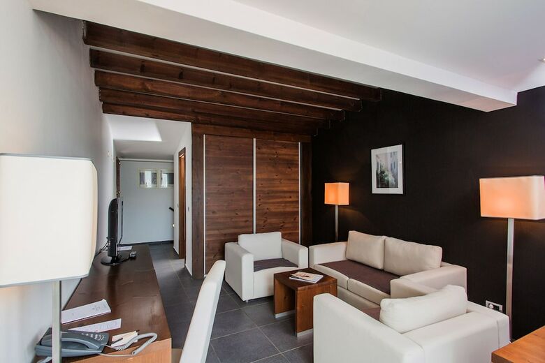 Hotel Avala Resort & Villas