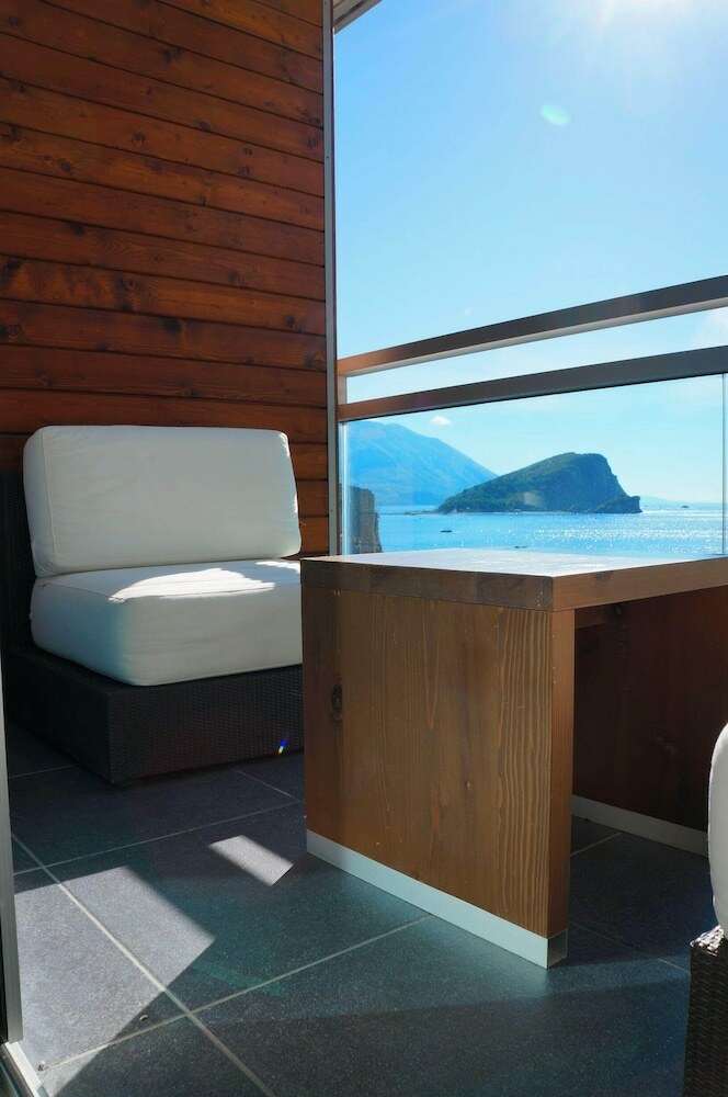 Hotel Avala Resort & Villas