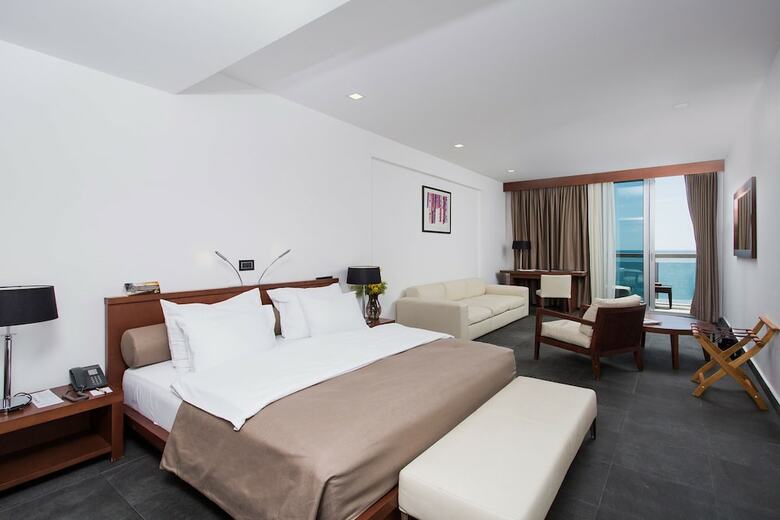 Hotel Avala Resort & Villas