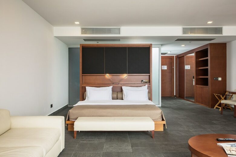 Hotel Avala Resort & Villas