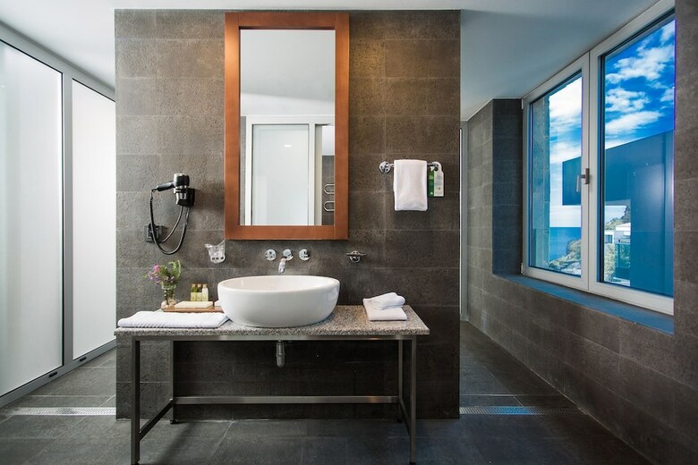Hotel Avala Resort & Villas