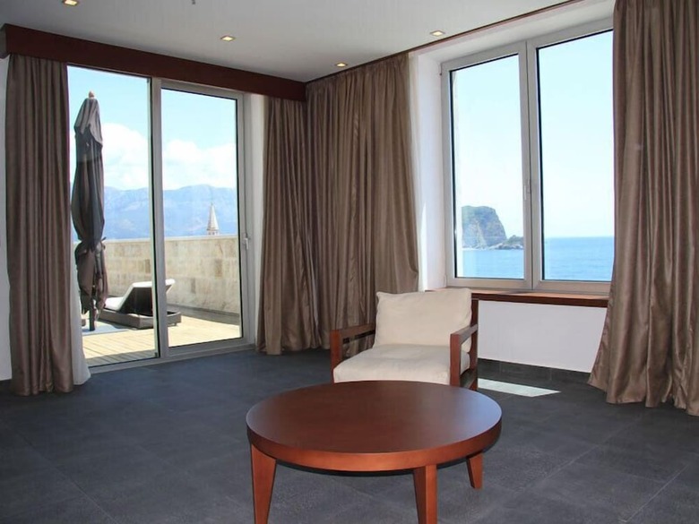 Hotel Avala Resort & Villas