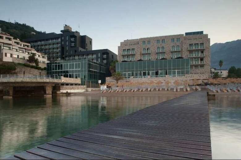 Hotel Avala Resort & Villas