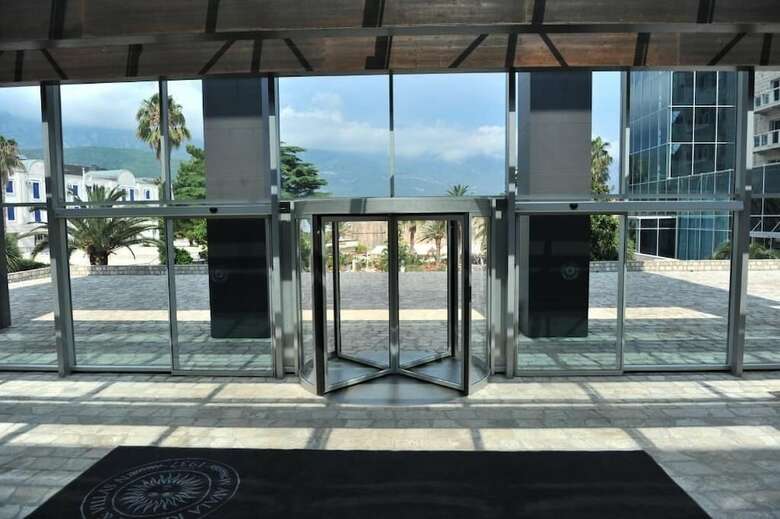 Hotel Avala Resort & Villas