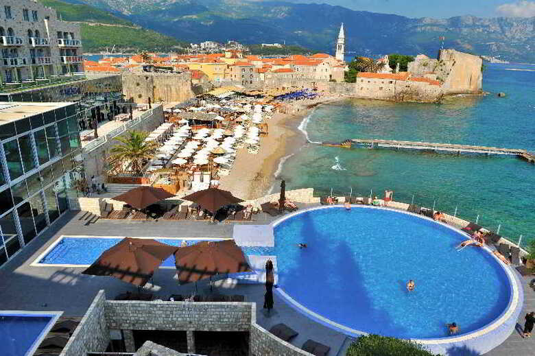 Hotel Avala Resort & Villas