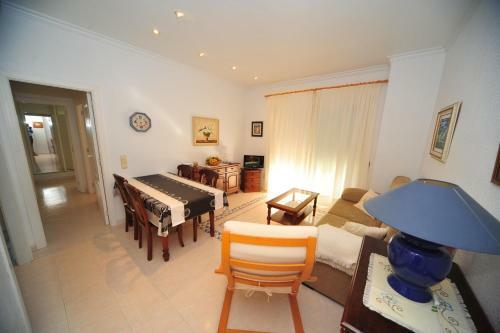 Apartamento Cala Gonz�lez Orange Costa