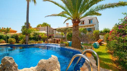 Villa Fisherman