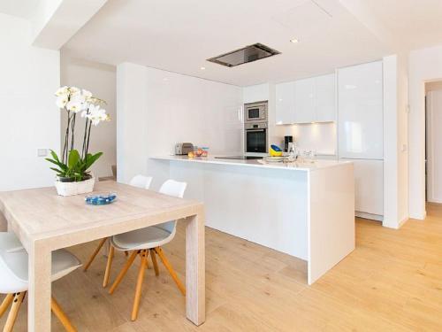 Apartment Morer Sea Views