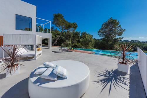 Brand New Luxury Villa Infinity Pool & Views