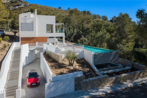 Brand New Luxury Villa Infinity Pool & Views