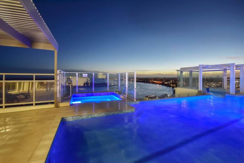 Hotel Pumicestone Blue