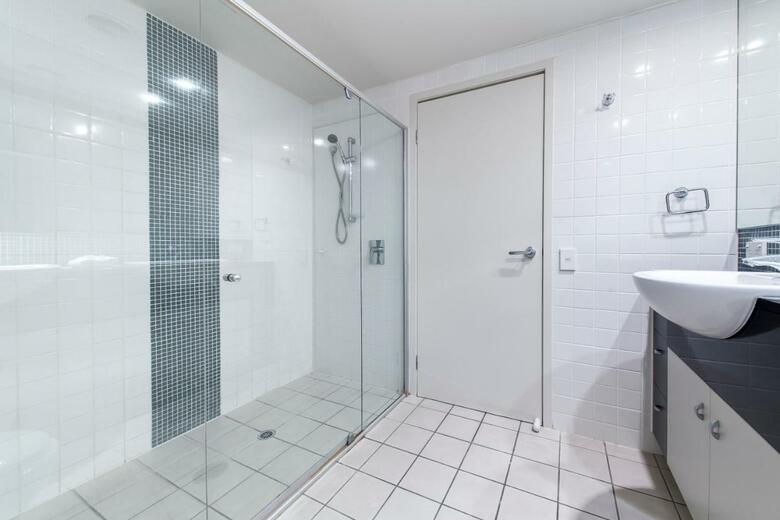 Hotel Pumicestone Blue