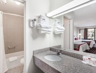 Hotel Ramada Limited Clarksville Tn