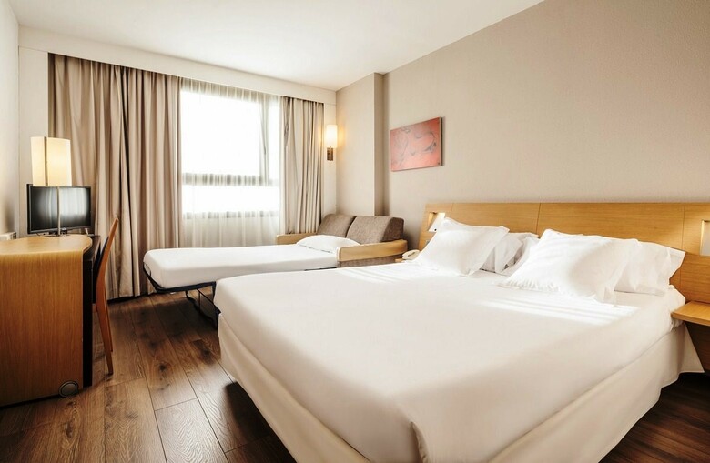 Hotel Ilunion Valencia 4