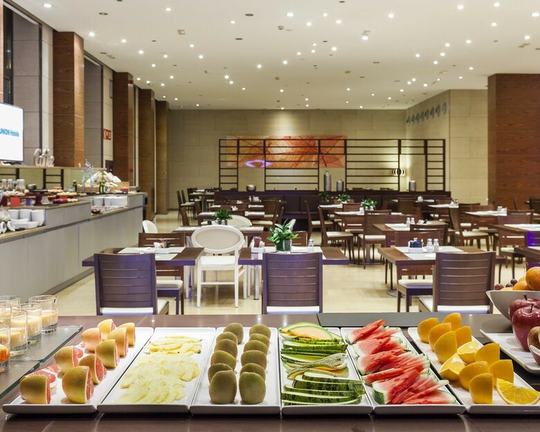 Hotel Ilunion Valencia 4