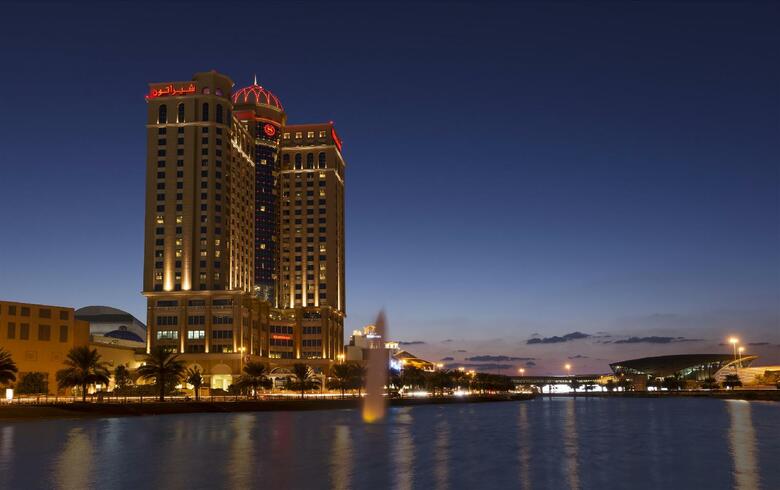 Hotel Pullman Mall Of The Emirates