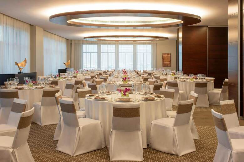 Hotel Pullman Mall Of The Emirates