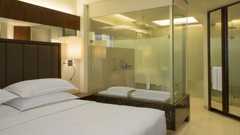 Hotel Pullman Mall Of The Emirates