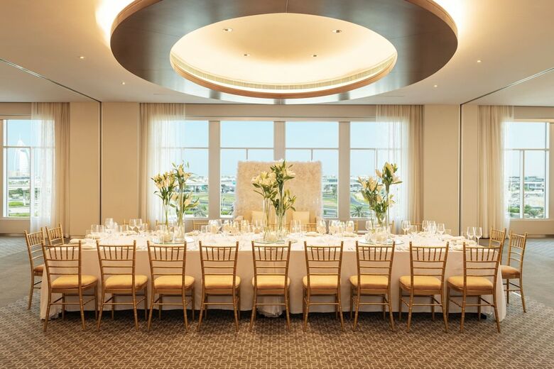 Hotel Pullman Mall Of The Emirates