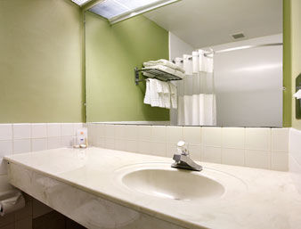 Hotel Howard Johnson Inn Fargo Nd