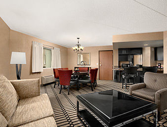 Ramada Plaza Fargo Hotel And C