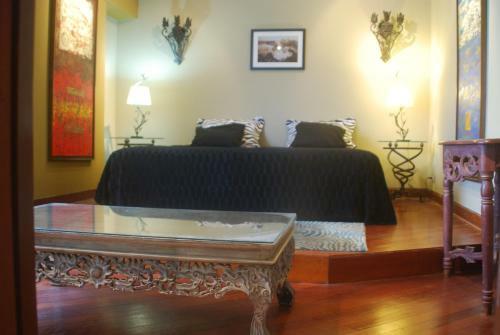 Black Shark Apartments