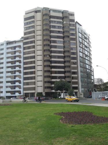 Apartamentos Oceanfront Miraflores Larcomar Next To Marriott